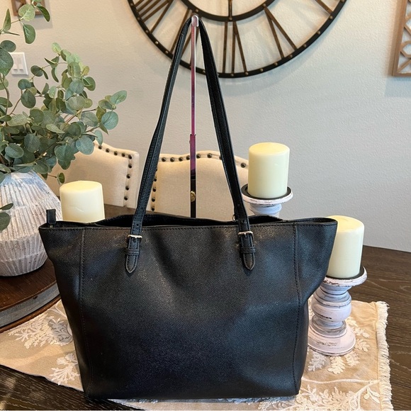 Coach Turnlock Tote (29086) Black EUC - Picture 5 of 12